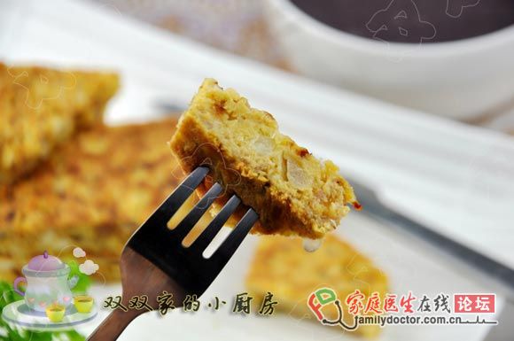 上班族媽媽如何搞定一份營養美味早餐——馬蹄肉餅+黑米粥